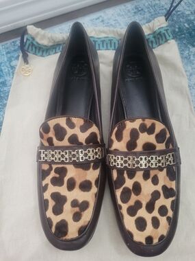Tory Burch Leopard Calf Hair Loafers – Chain Detail